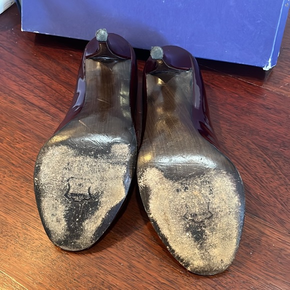 Stuart Weitzman maroon patent leather heels - Picture 5 of 8